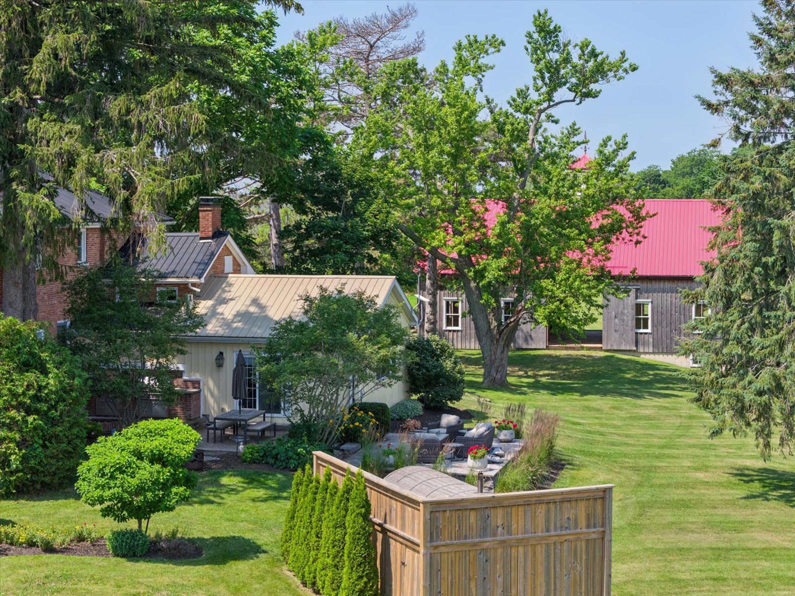 Gardens and outdoor entertaining areas at McBain Farm